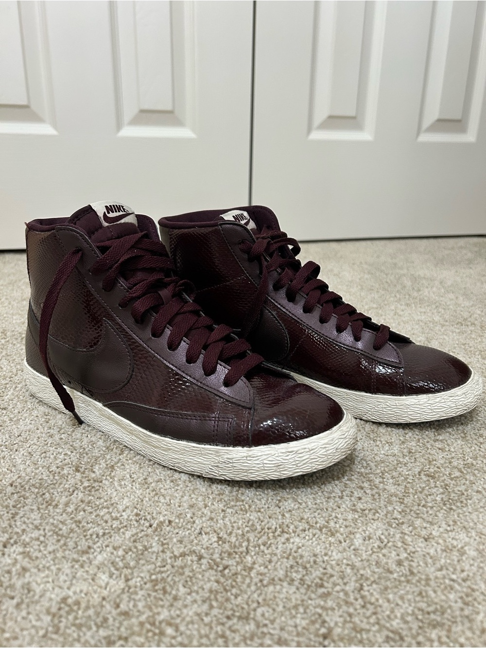 RARE Nike for JCREW women’s blazer Sneakers in wine sz9 snake print streetwear